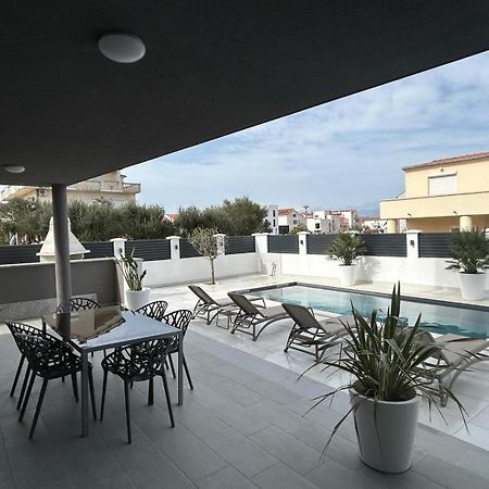 Apartments Cesare Nin Kültér fotó