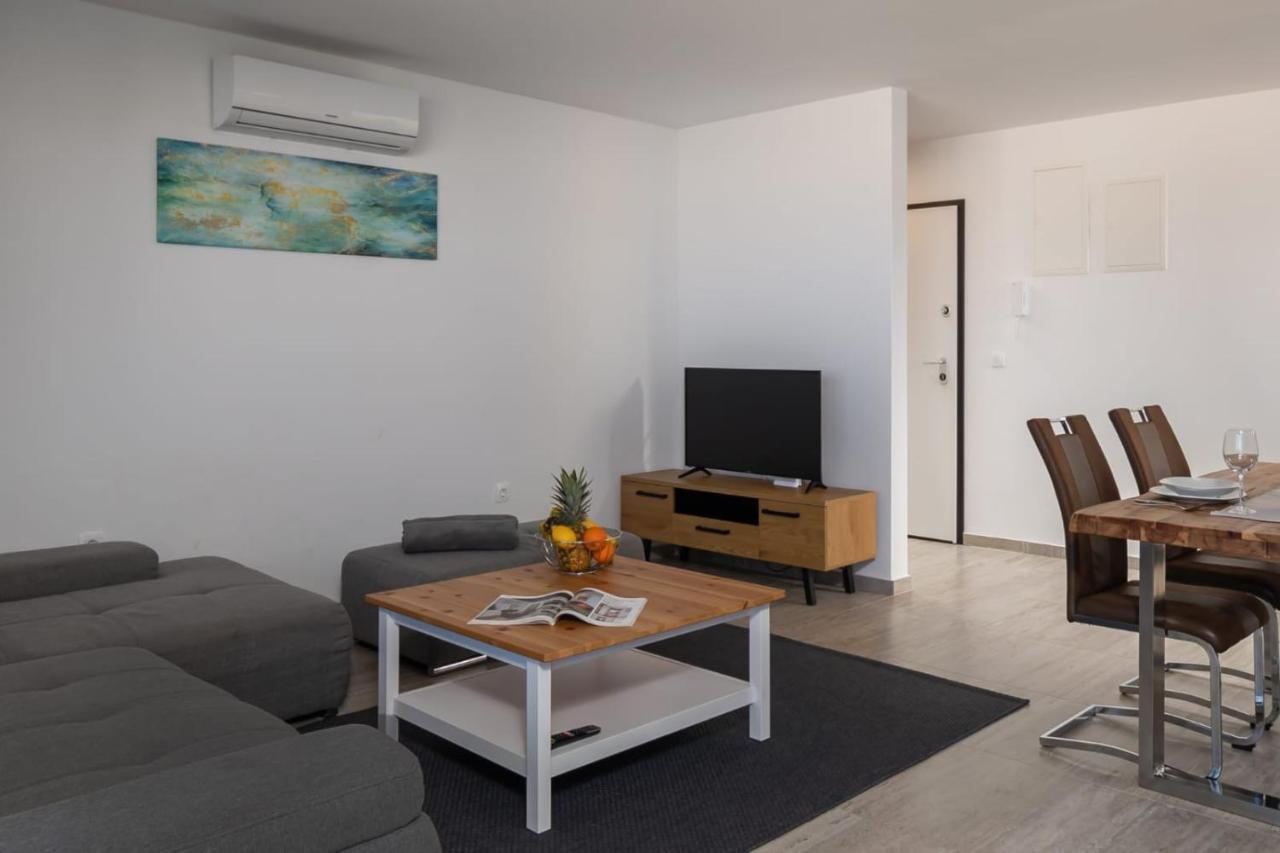 Apartments Cesare Nin Kültér fotó